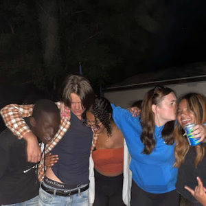 Meet your Posher, Rina